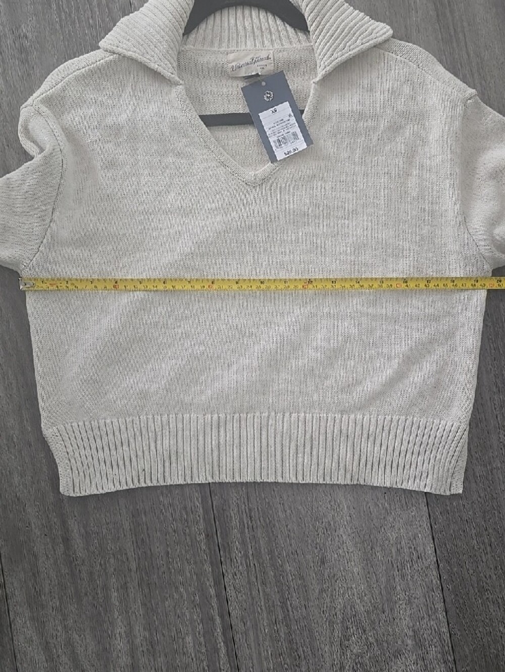 Cute Universal Thread Womans Cream V-Neck Collar Sweater - Picture 9 of 13